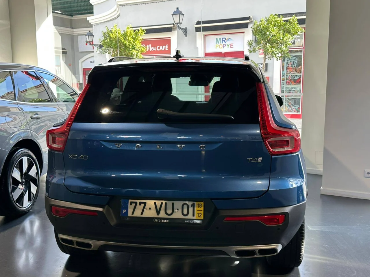Volvo XC40 T4  R-Design 9