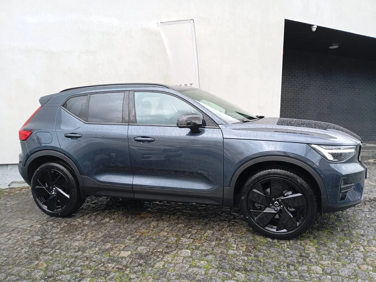Volvo XC40 Black Edition 3