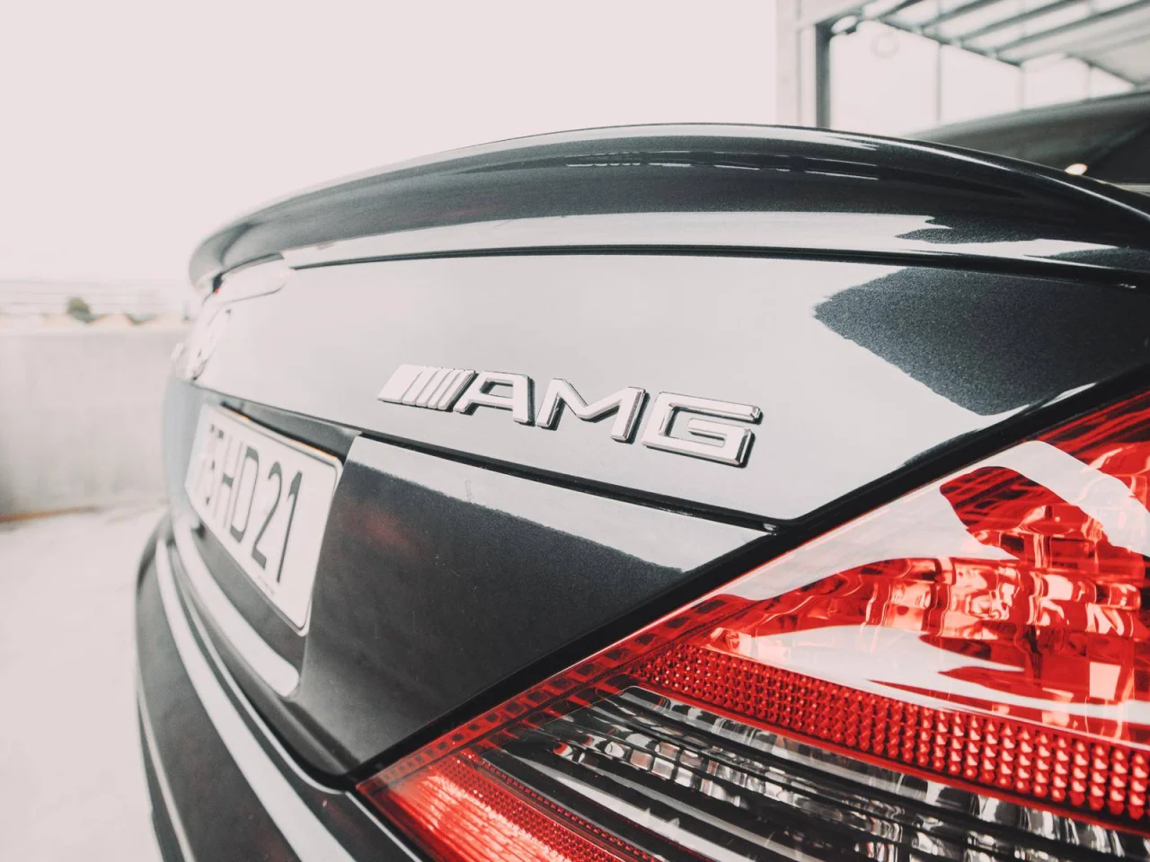 Mercedes-Benz SL 63 AMG V8 Roadster 27