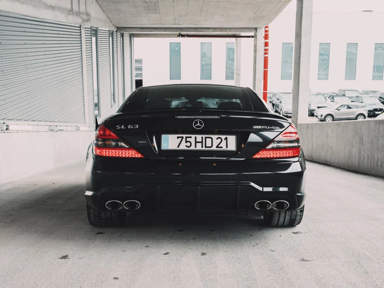 Mercedes-Benz SL 63 AMG V8 Roadster 33