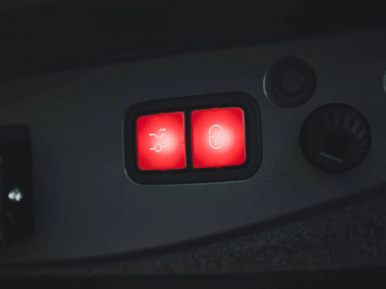 Mercedes-Benz SL 63 AMG V8 Roadster 7