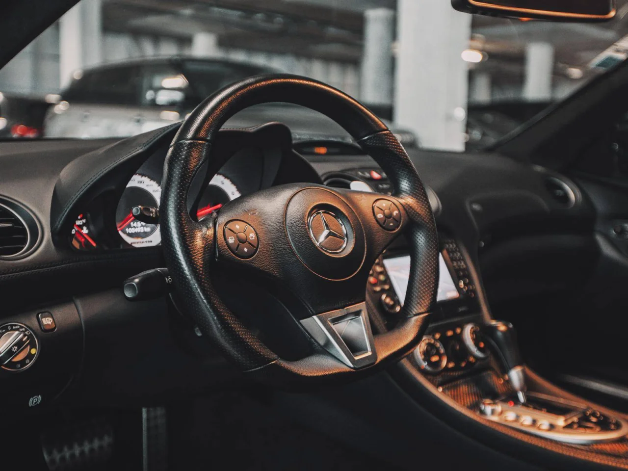 Mercedes-Benz SL 63 AMG V8 Roadster 3