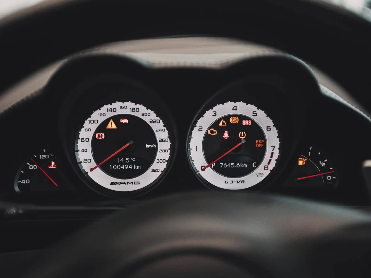 Mercedes-Benz SL 63 AMG V8 Roadster 12