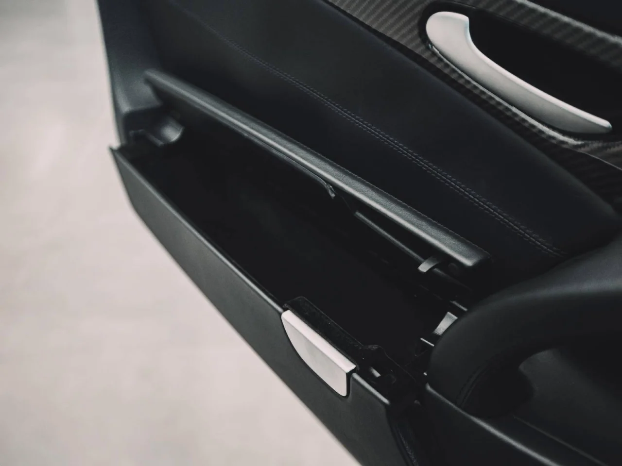 Mercedes-Benz SL 63 AMG V8 Roadster 14