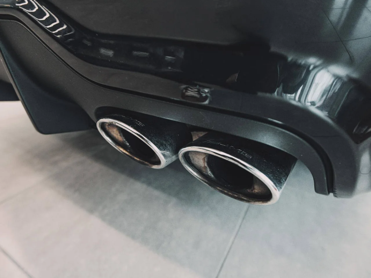 Mercedes-Benz SL 63 AMG V8 Roadster 22