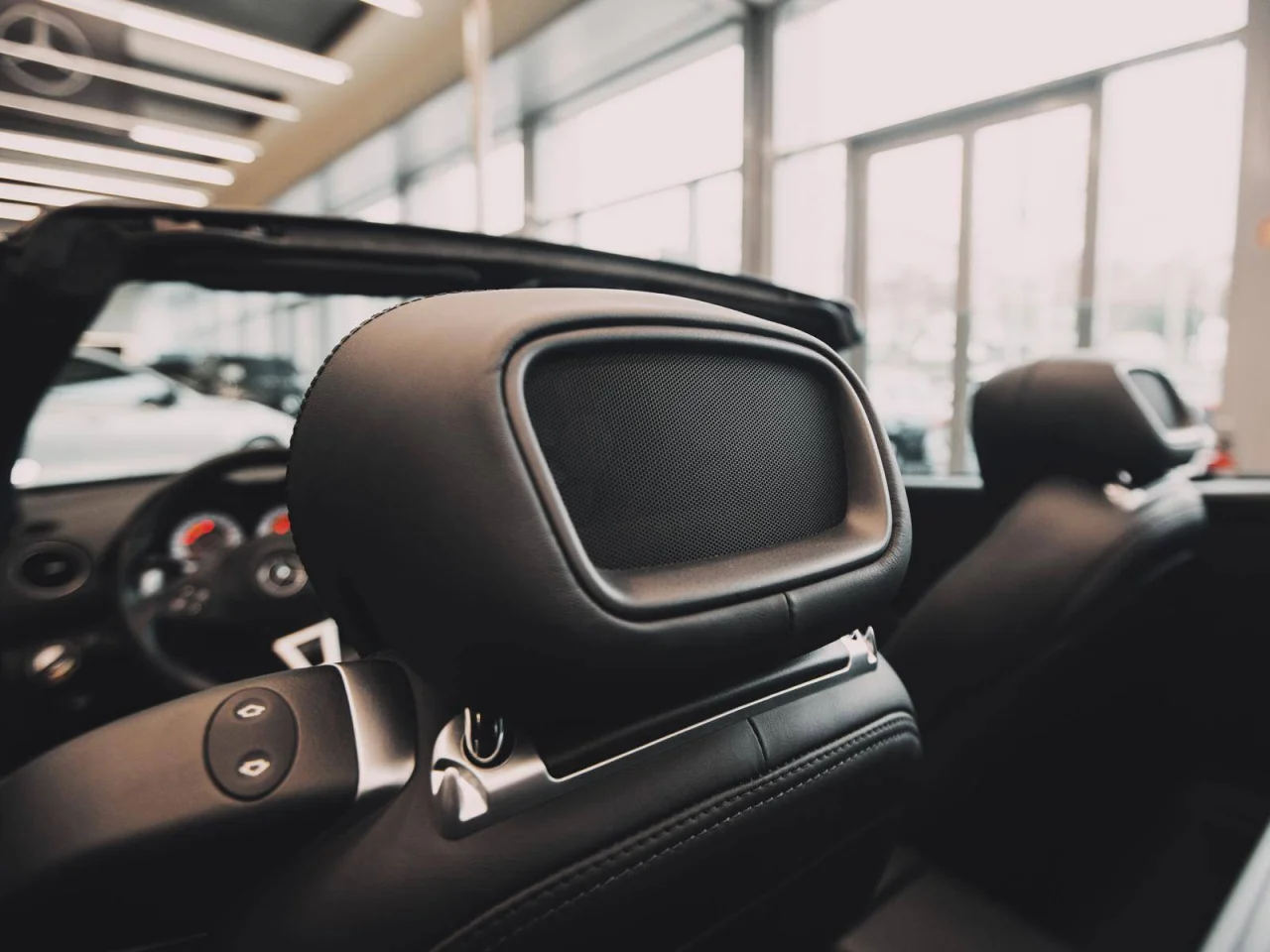 Mercedes-Benz SL 63 AMG V8 Roadster 23