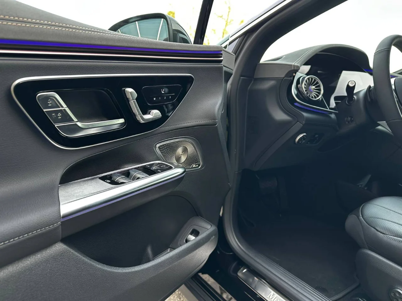 Mercedes Classe EQE 300 Eletric Art Limousine 2