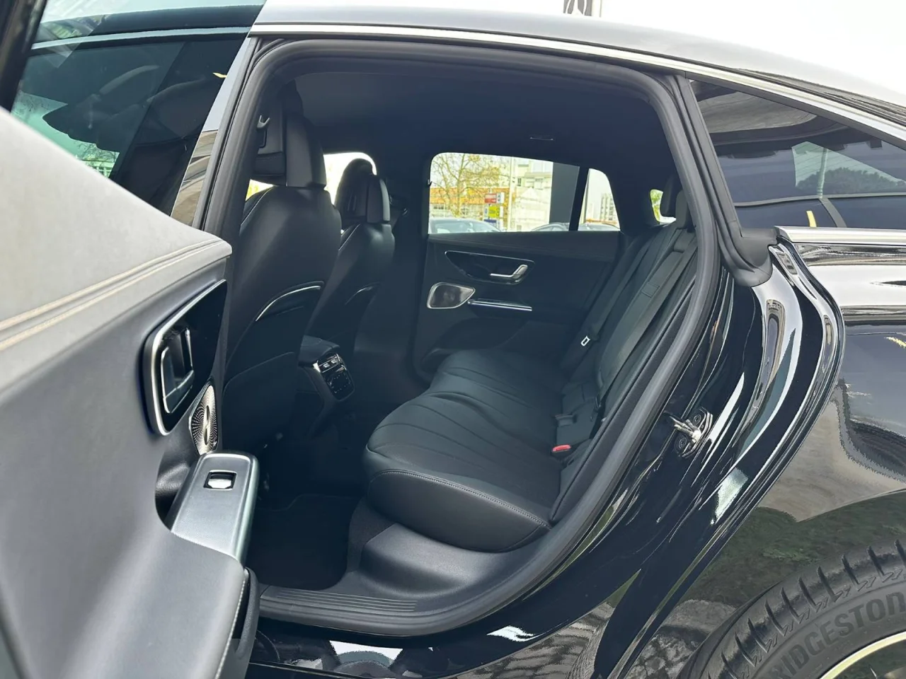 Mercedes Classe EQE 300 Eletric Art Limousine 4