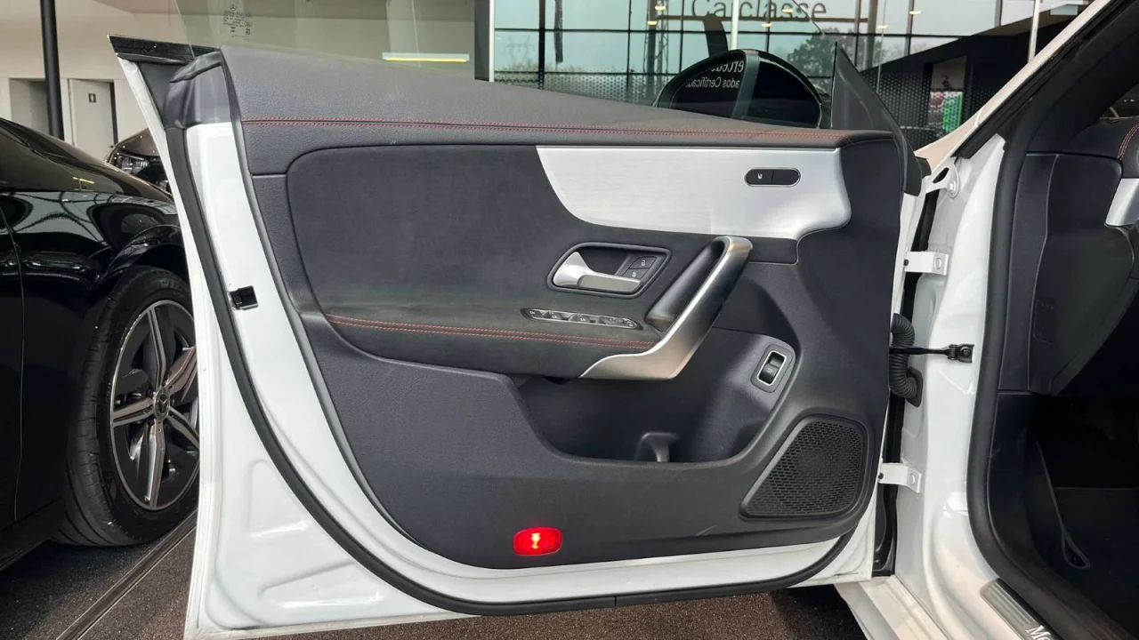 Mercedes Classe CLA 180d AMG Coupé 3