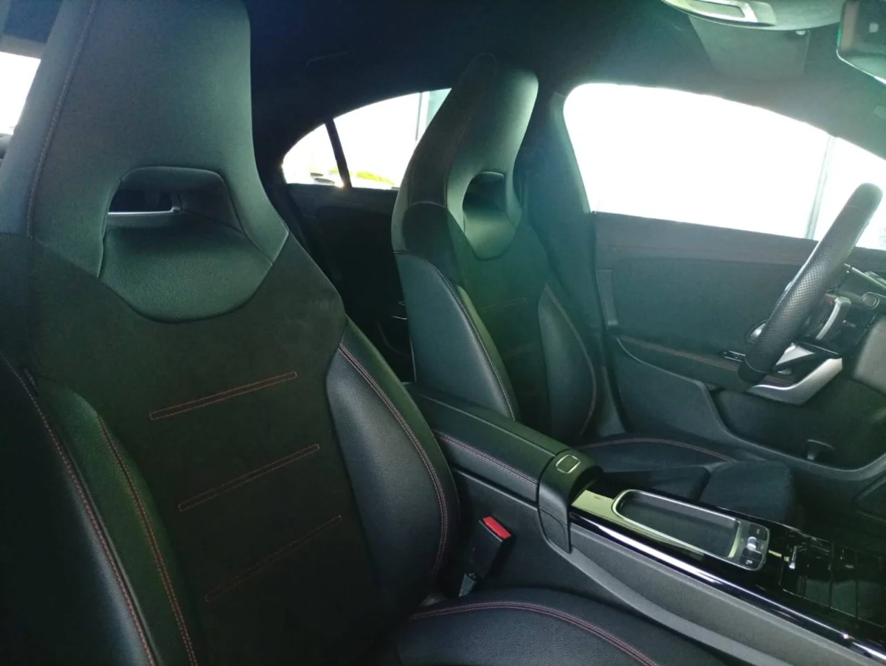 Mercedes Classe CLA 180d Coupé AMG Advanced Plus 6