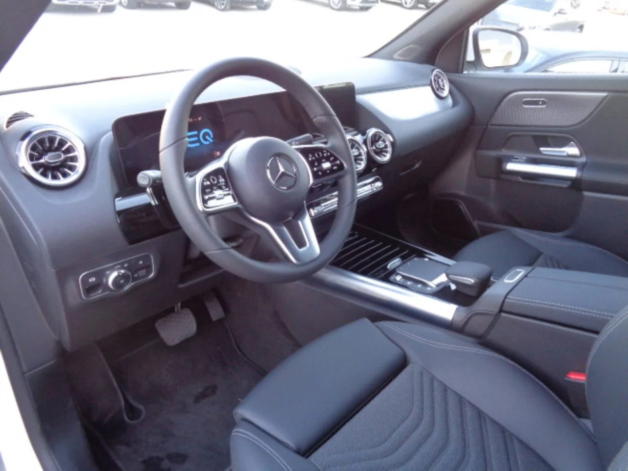 Mercedes Classe EQA 250+ Progressive 1