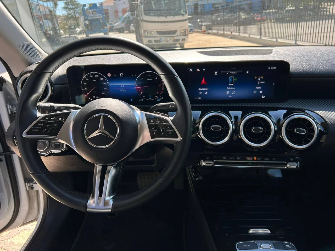 Mercedes Classe CLA 180d Shooting Brake Advanced 1