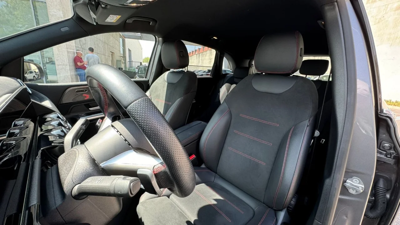 Mercedes Classe B 180d AMG 2