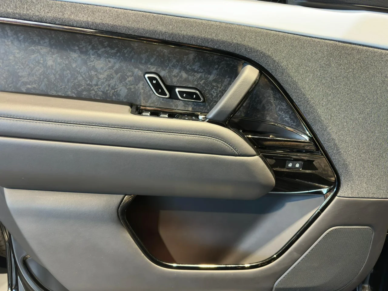 Land Rover Range Rover Sport 3.0 P 440 e PHEV First Edition 5