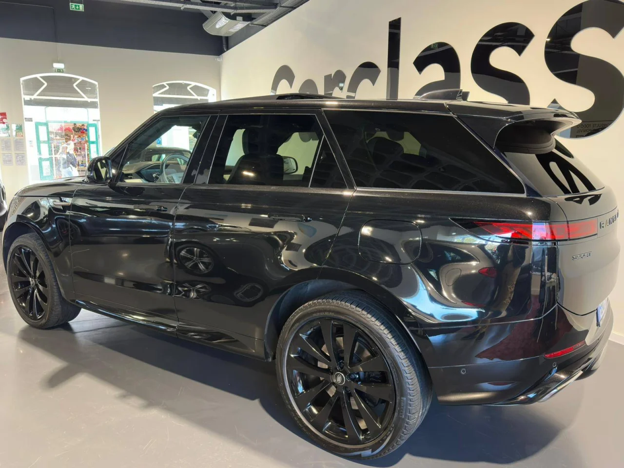 Land Rover Range Rover Sport 3.0 P 440 e PHEV First Edition 7