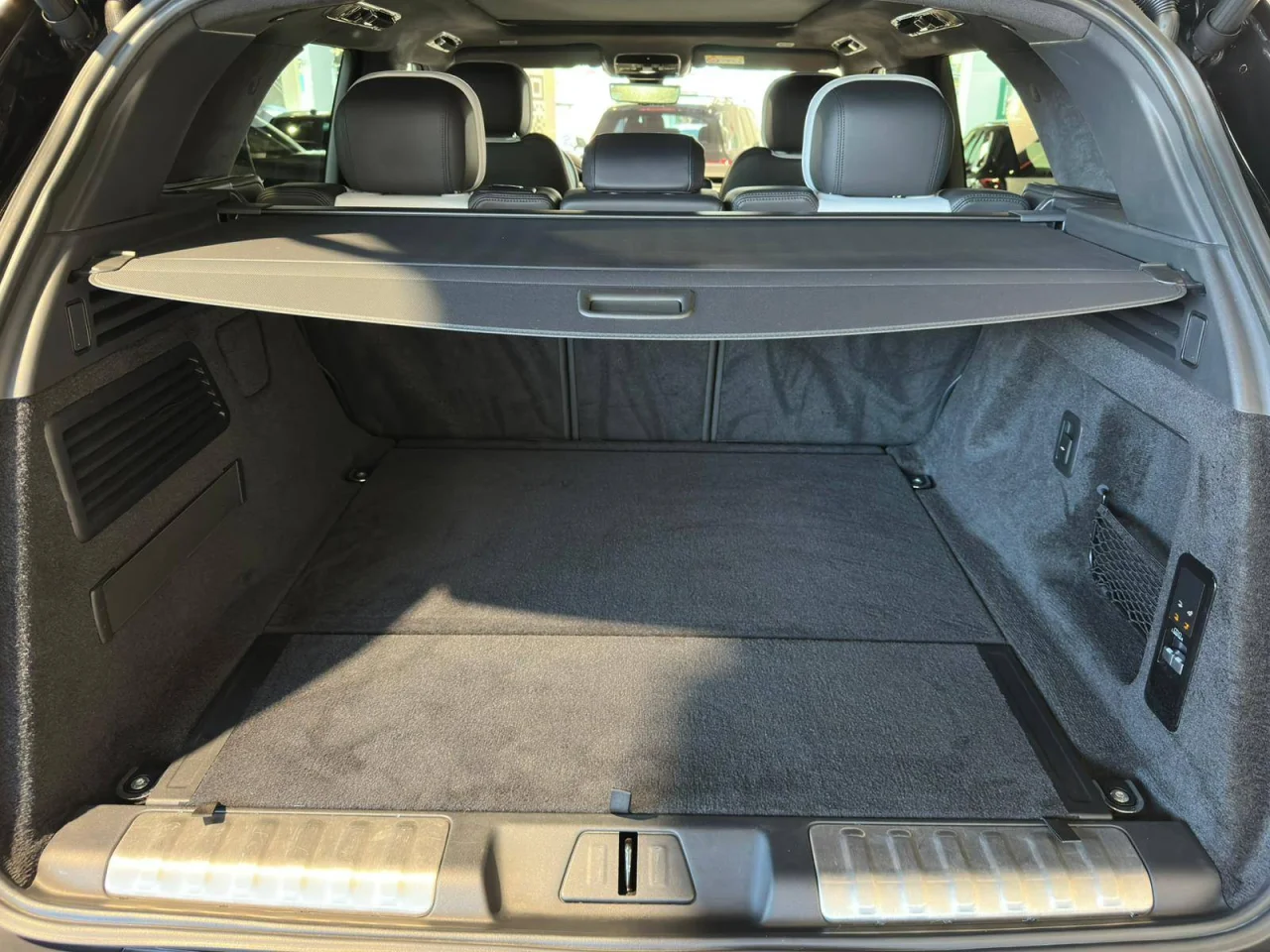 Land Rover Range Rover Sport 3.0 P 440 e PHEV First Edition 10