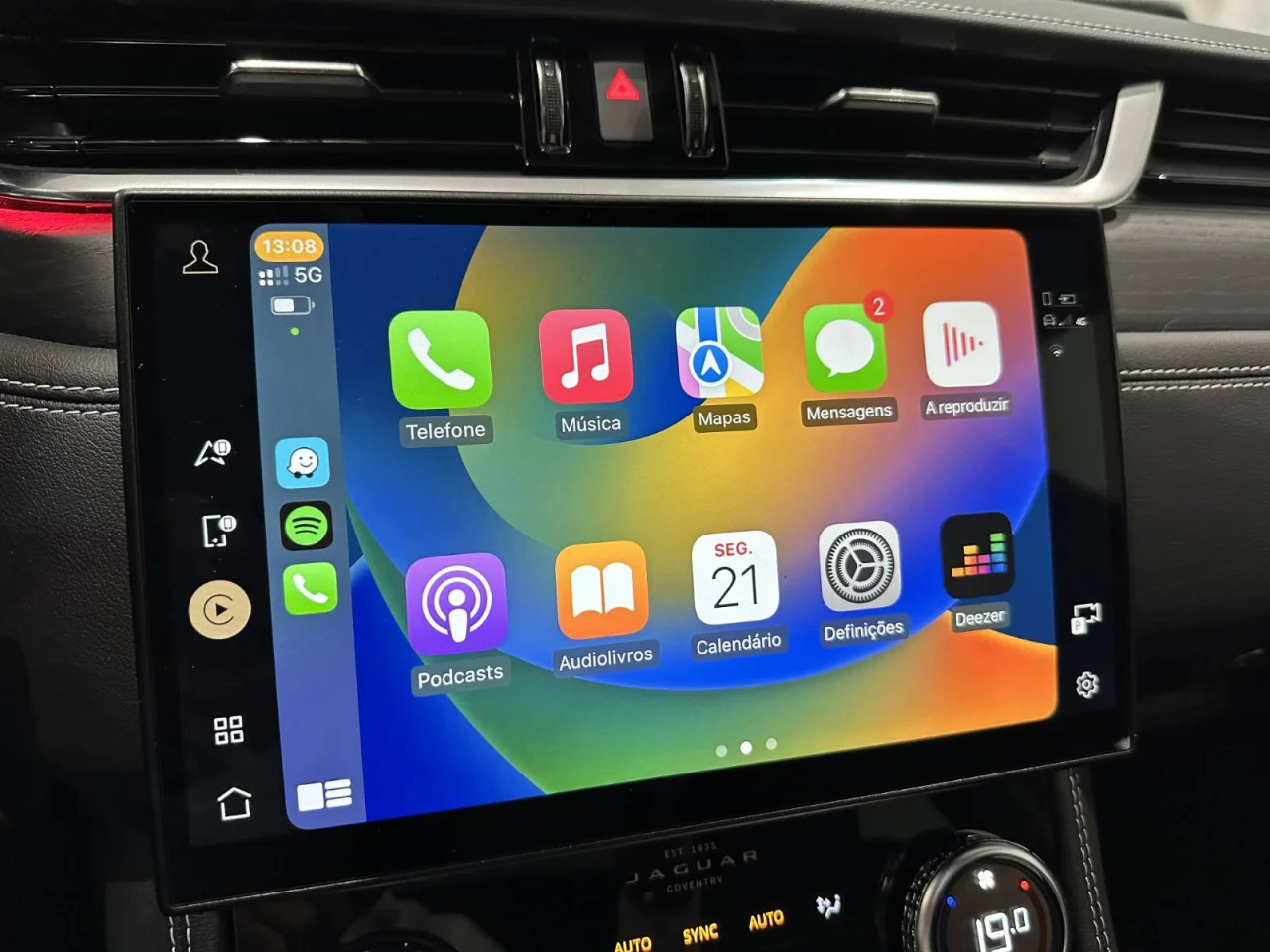 Jaguar F-Pace P 400e PHEV R-Dynamic S 7