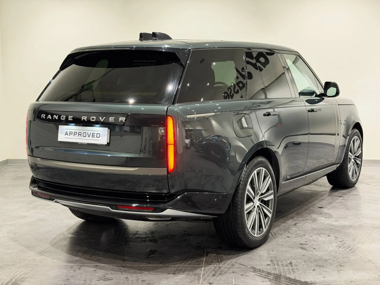 Land Rover Range Rover P 460 e SWB HSE 9