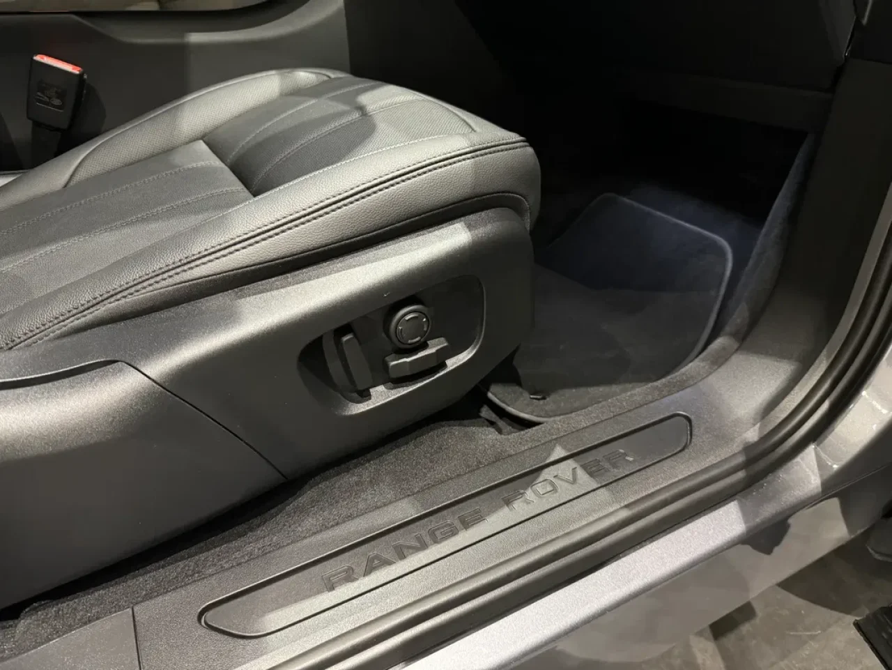 Land Rover Range Rover Evoque P 269 e S 4