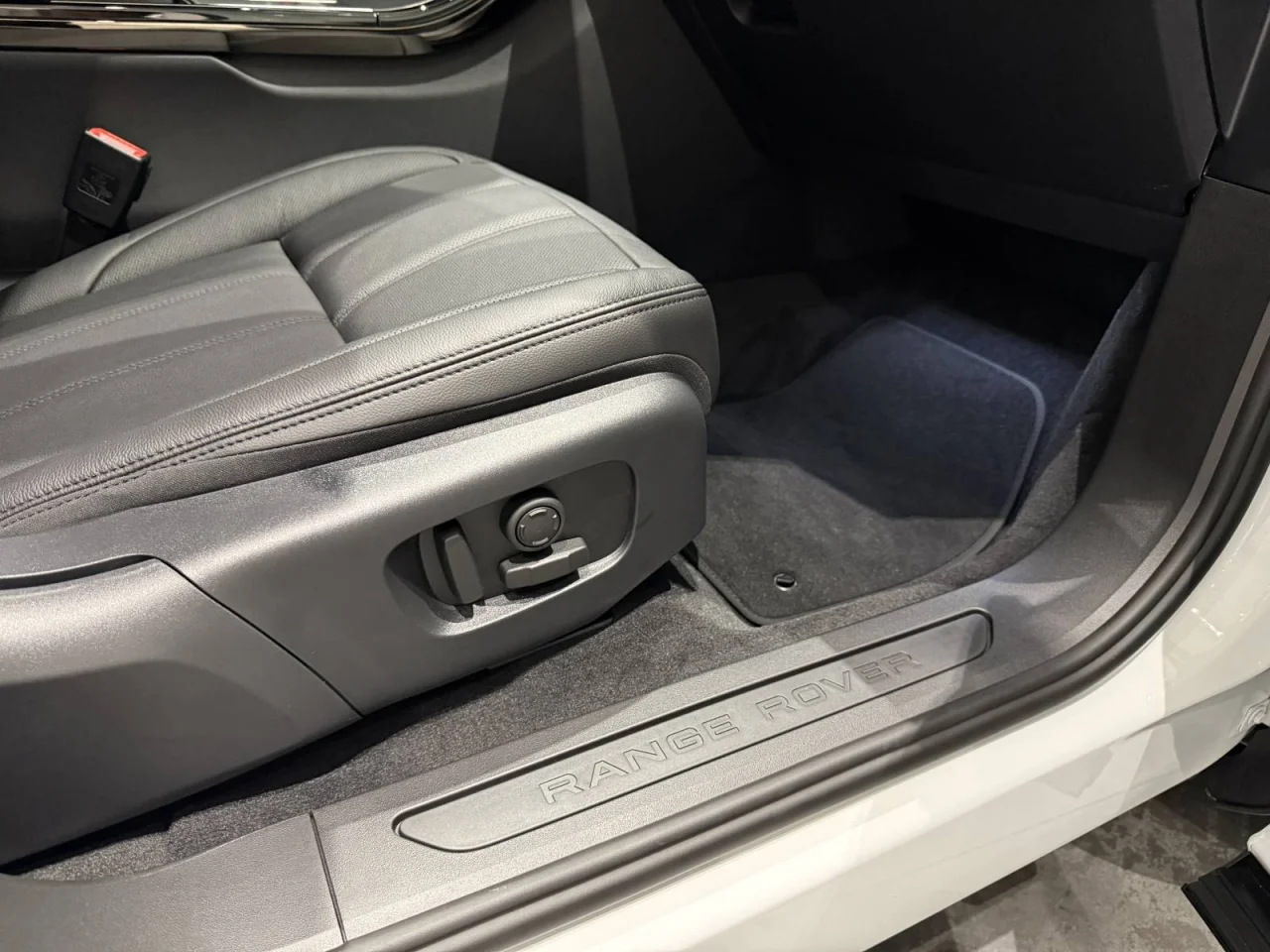 Land Rover Range Rover Evoque P 269e S 5