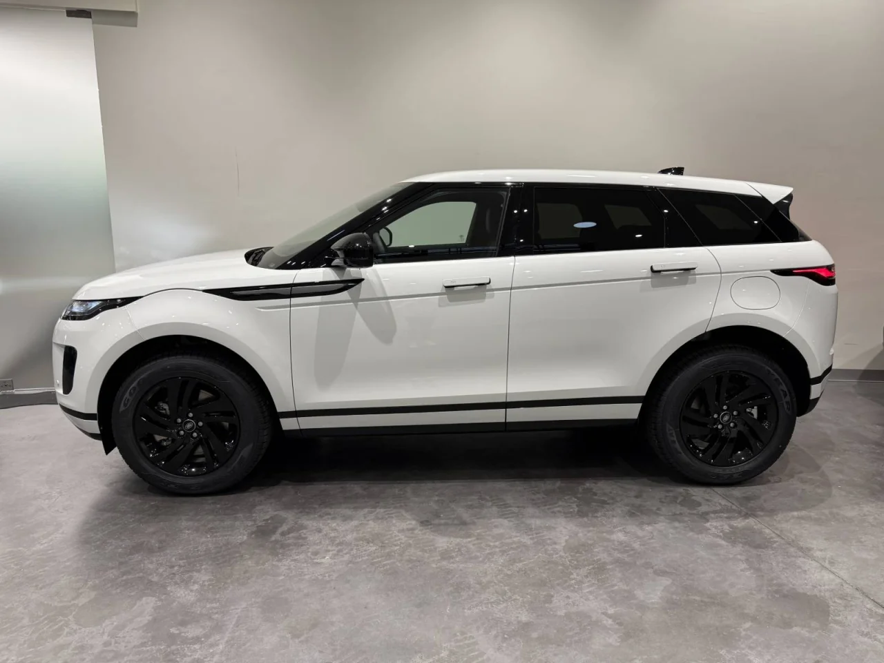 Land Rover Range Rover Evoque P 269e S 11