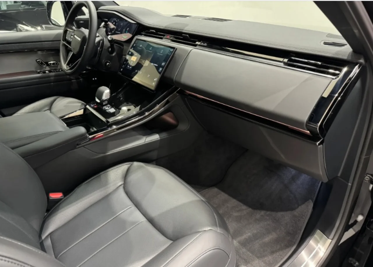 Land Rover Range Rover Sport 3.0 P440 e Dynamic SE 2