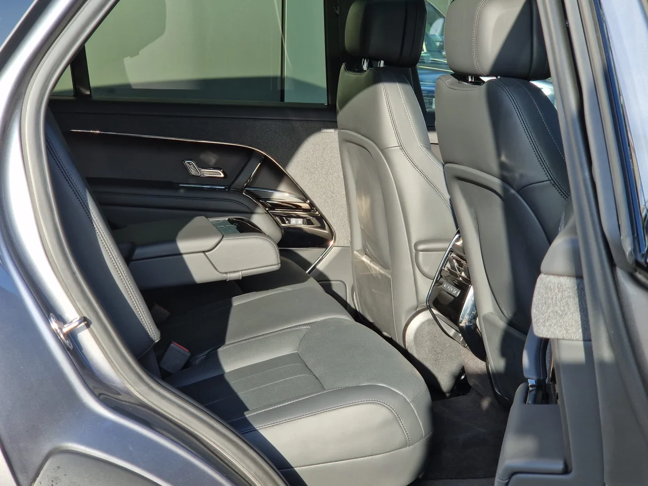 Land Rover Range Rover Sport 3.0 P 460 e PHEV Dynamic SE 2