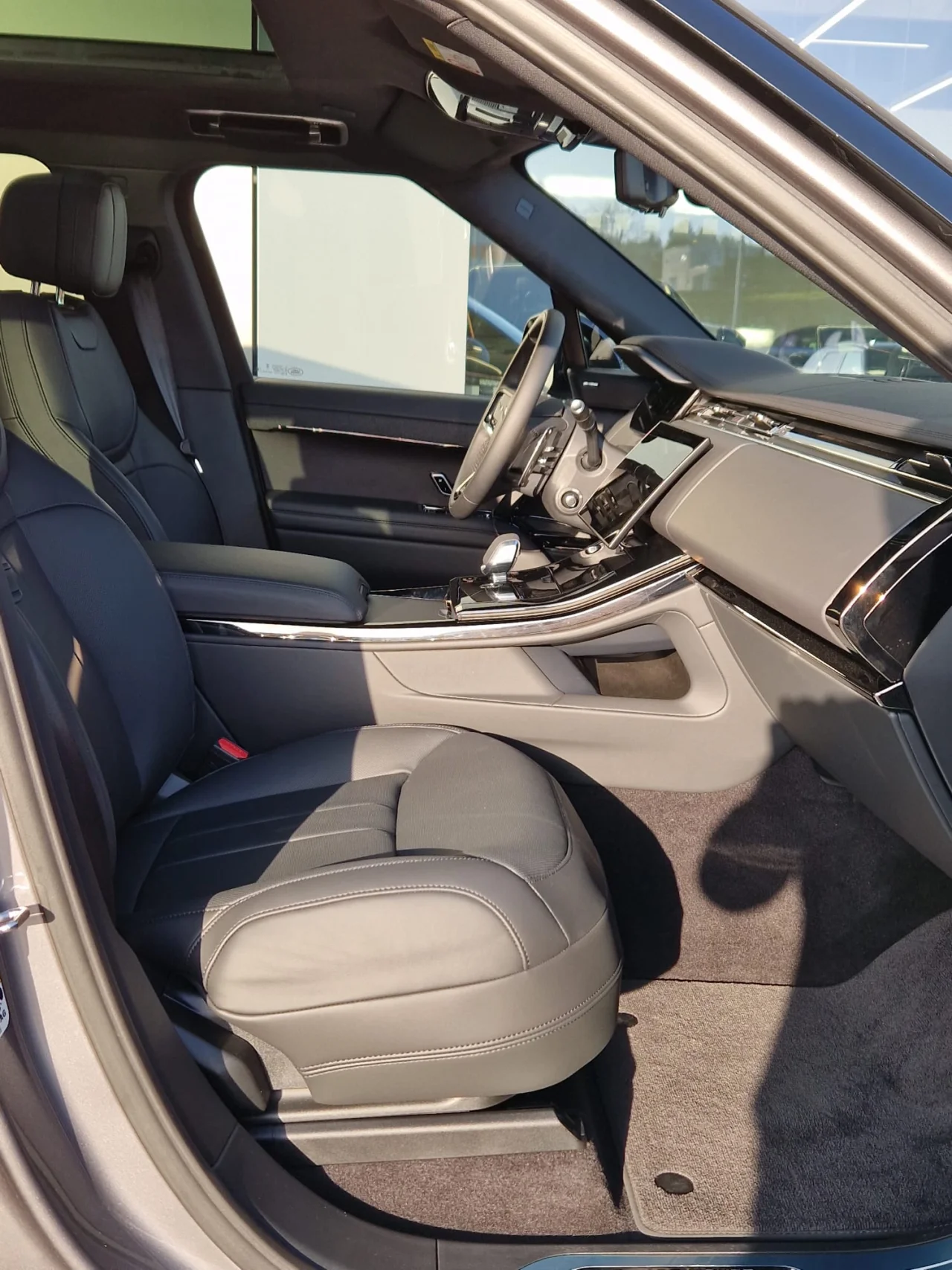 Land Rover Range Rover Sport 3.0 P 460 e PHEV Dynamic SE 3