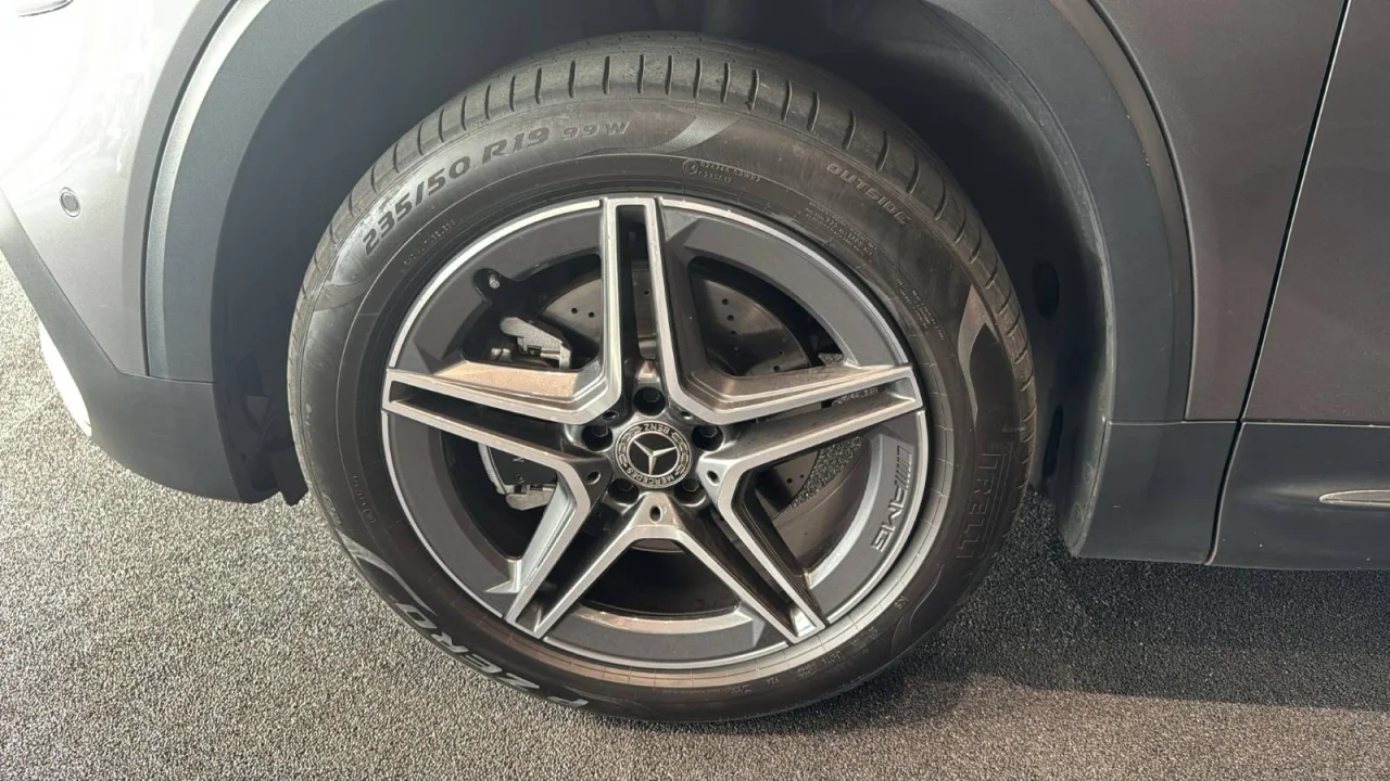 Mercedes Classe GLB 180d AMG - 7 Lugares 7