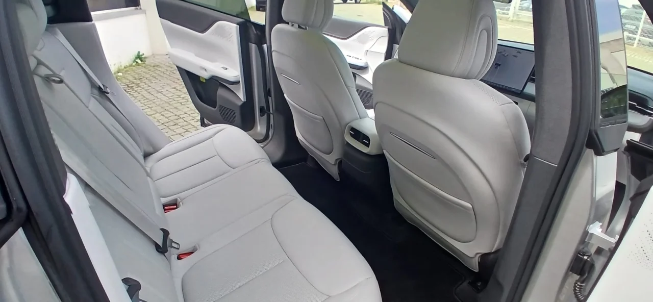 Xpeng	G6 MY 25	RWD LONG RANGE 80,8 Kwh 6