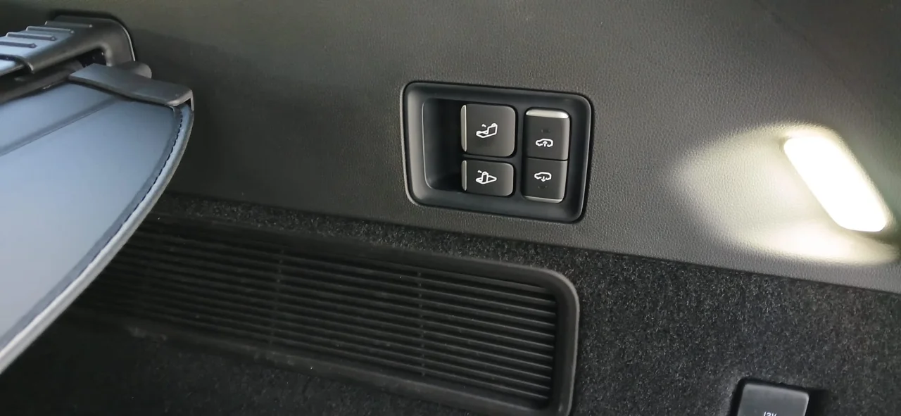 Xpeng	G9AWD Performance 93.1kWh 4