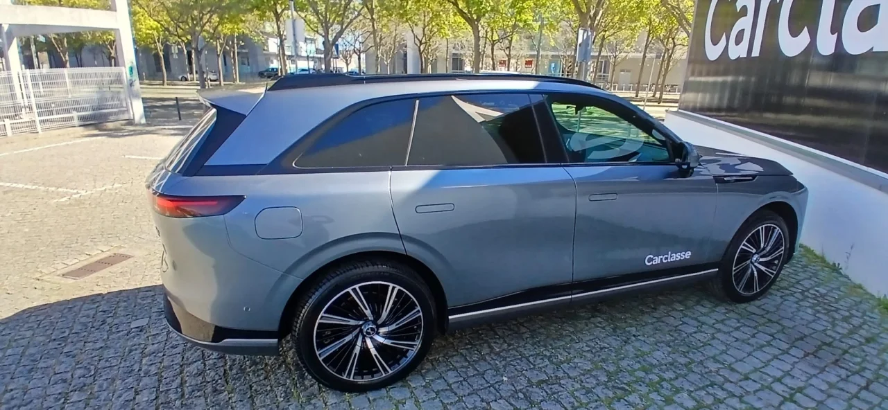 Xpeng	G9AWD Performance 93.1kWh 8