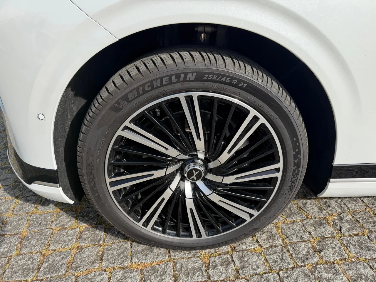 Xpeng	G9	AWD PERFORMANCE 98kWh 16