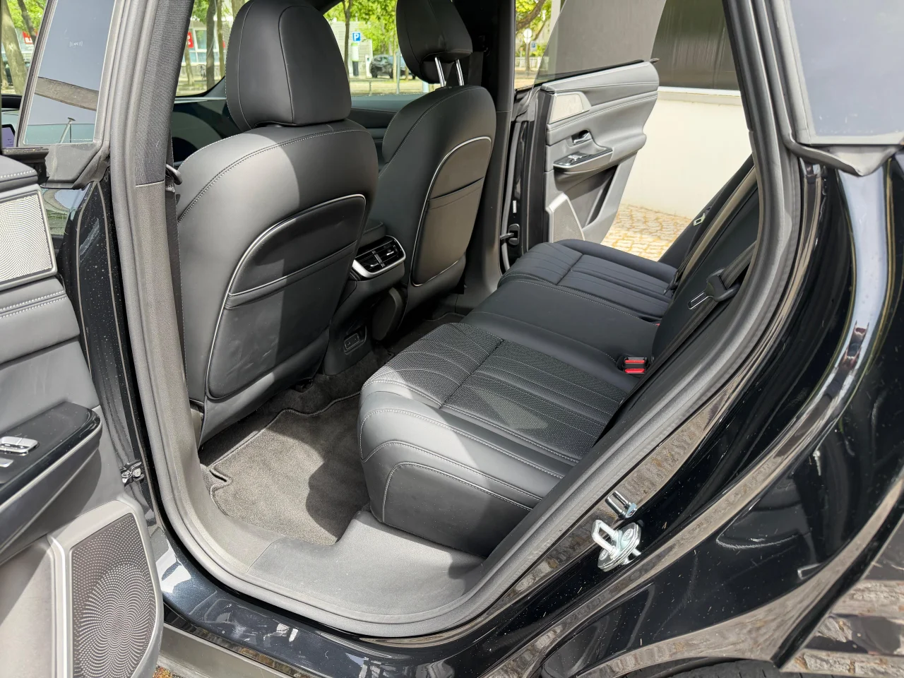 Xpeng	G9 MY 25	RWD Standard Range 79kwh 14