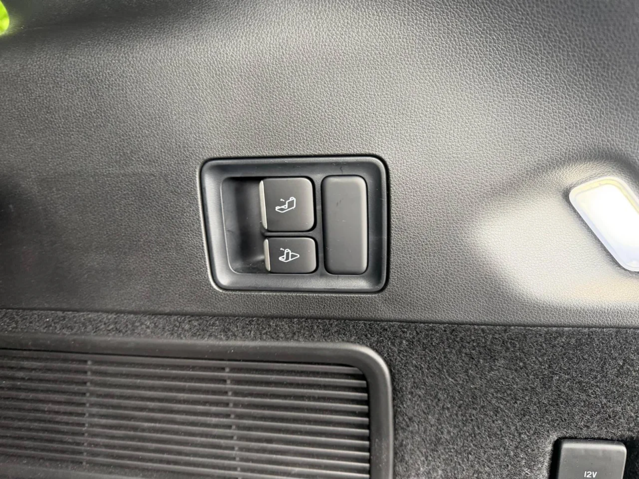 Xpeng	G9 RWD Long Range 98kWh - Pack Premium 7