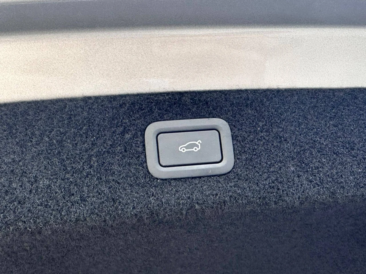 Xpeng	P7 RWD LONG RANGE 86.2kWh + Premium Cockpit 10