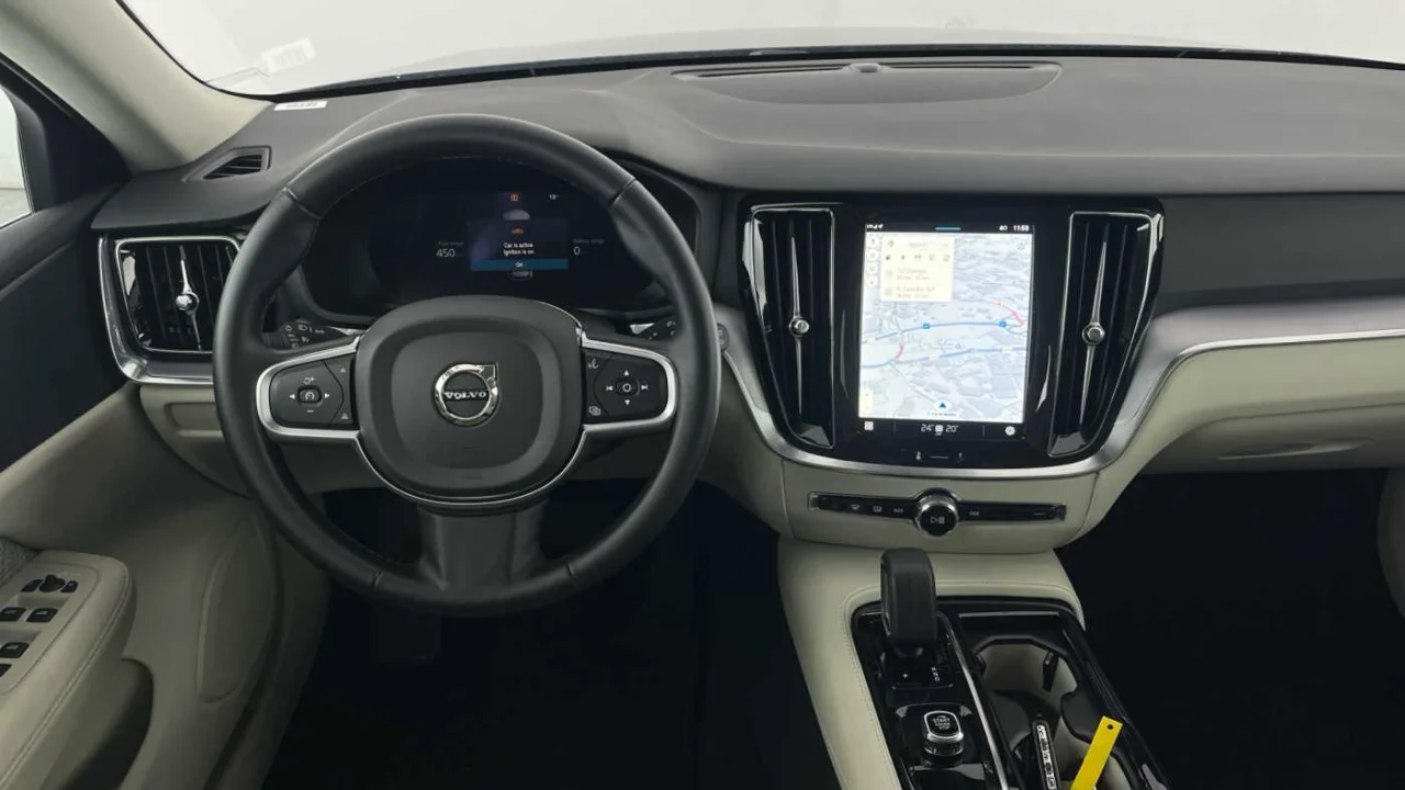 Volvo V60 T6 Core PHEV 1