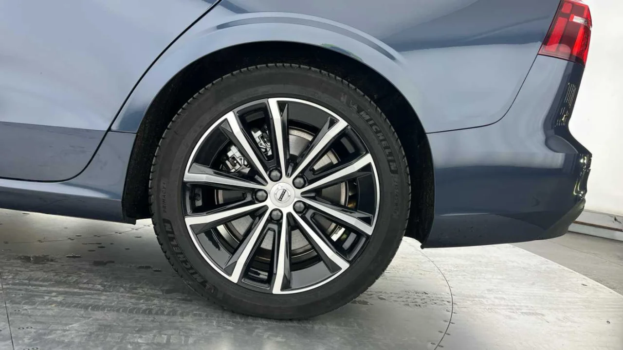 Volvo V60 T6 Core PHEV 7