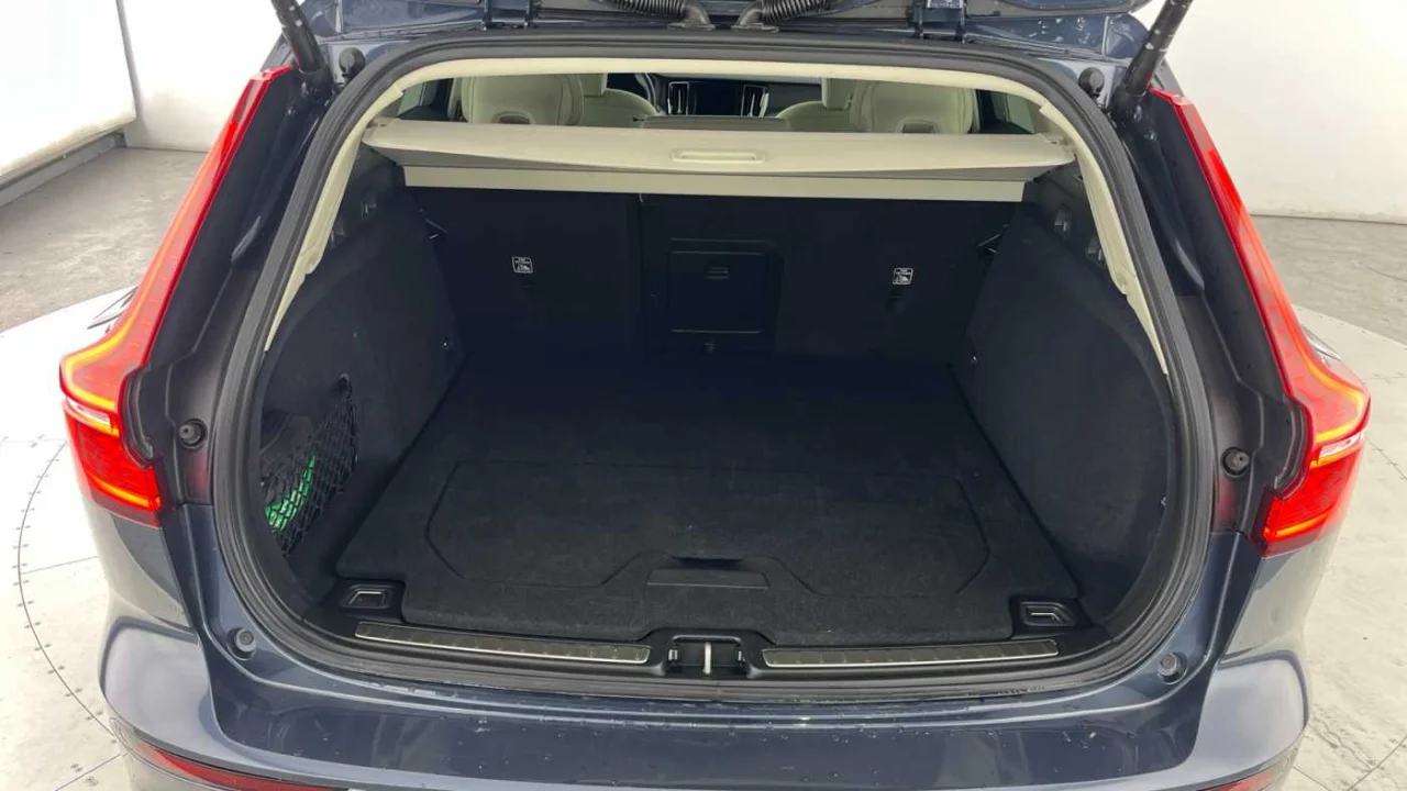 Volvo V60 T6 Core PHEV 10