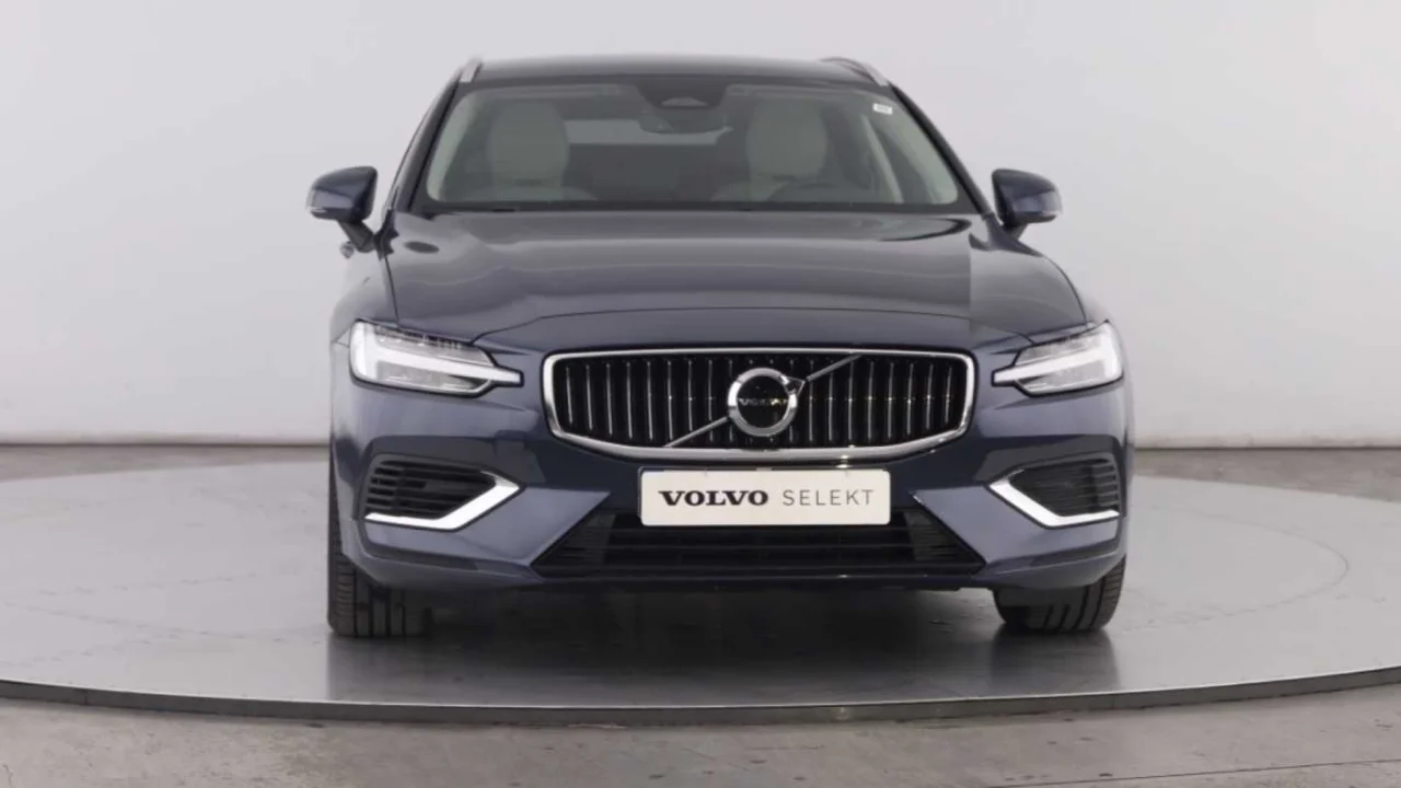Volvo V60 T6 Core PHEV 11