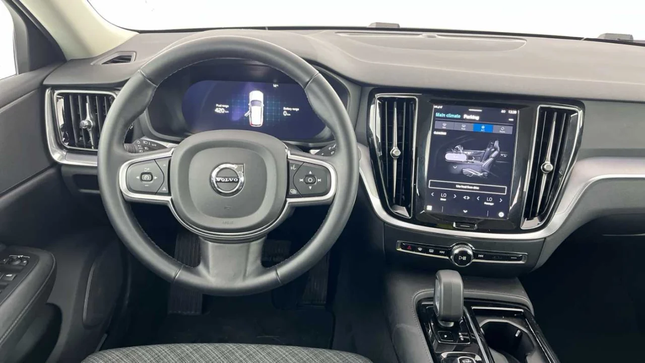 Volvo V60 T6 Core PHEV 1