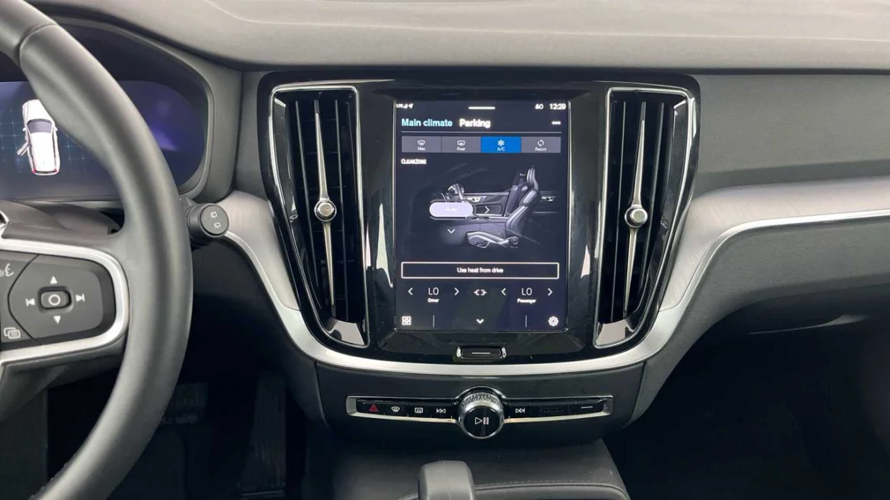 Volvo V60 T6 Core PHEV 2