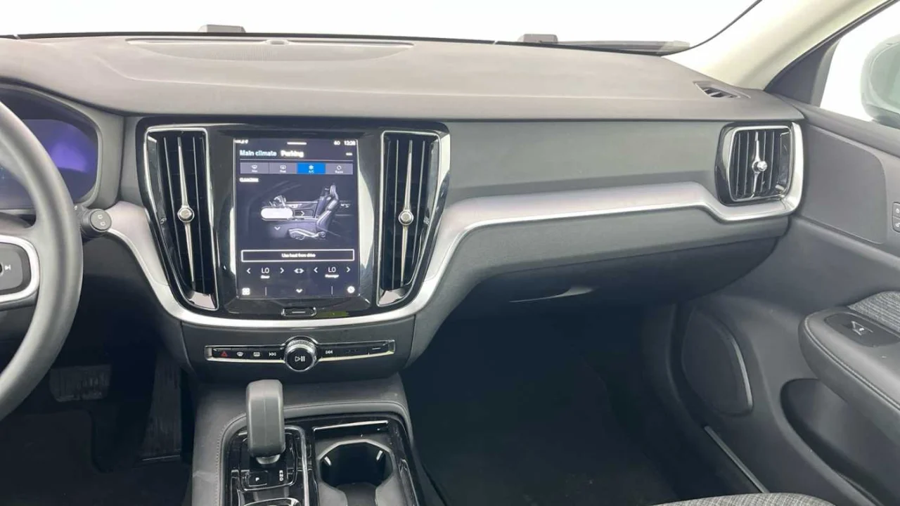 Volvo V60 T6 Core PHEV 4