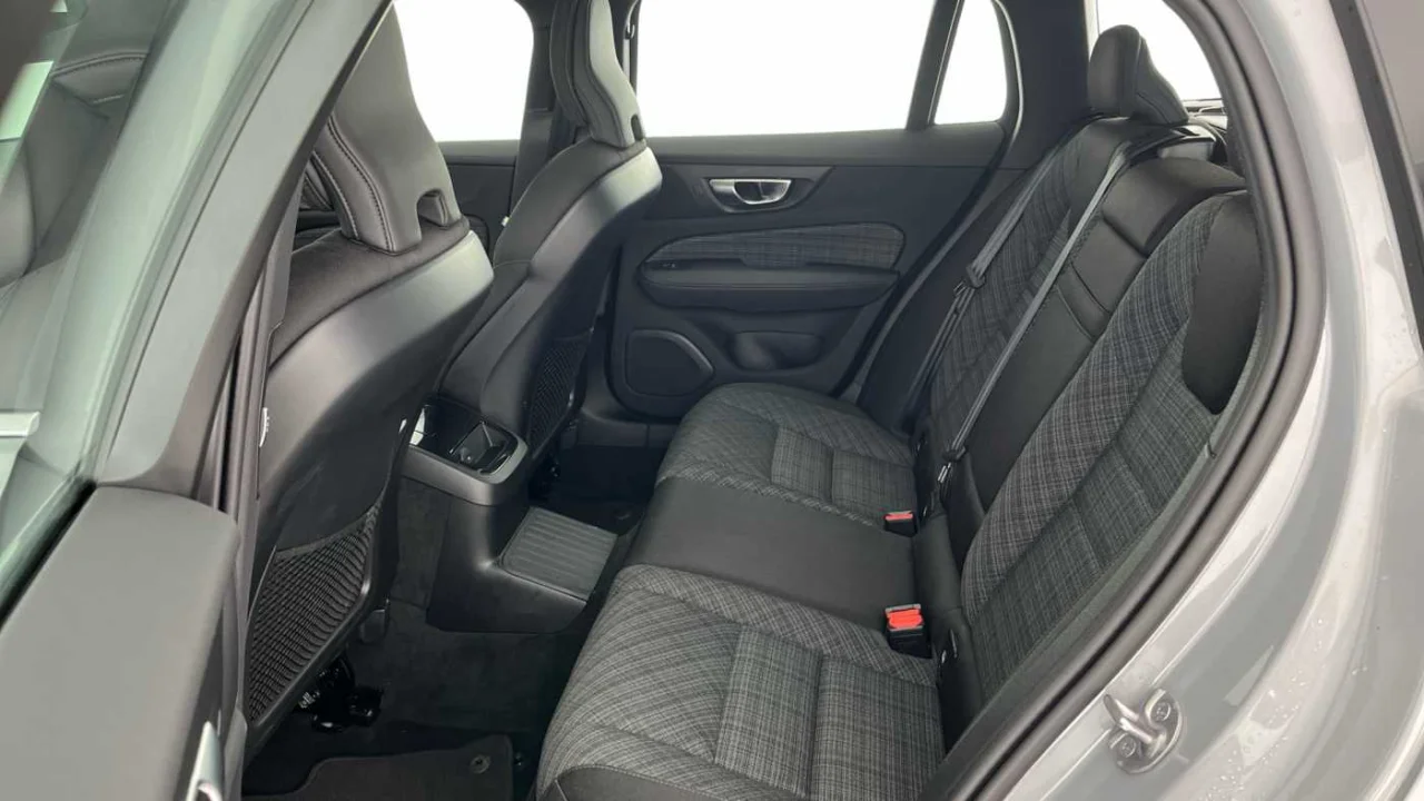 Volvo V60 T6 Core PHEV 5