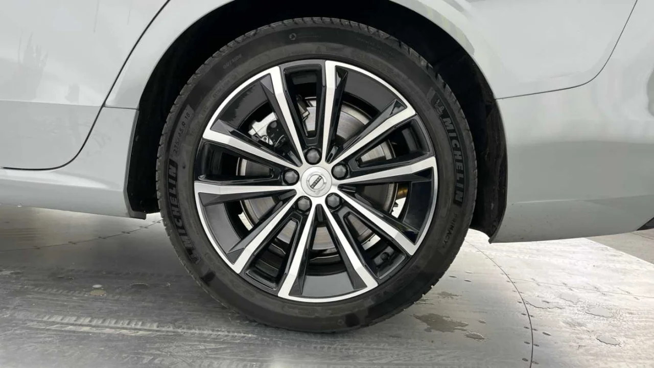 Volvo V60 T6 Core PHEV 7