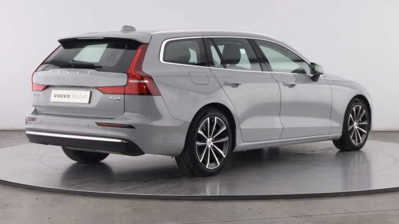 Volvo V60 T6 Core PHEV 9
