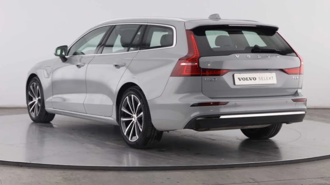 Volvo V60 T6 Core PHEV 11