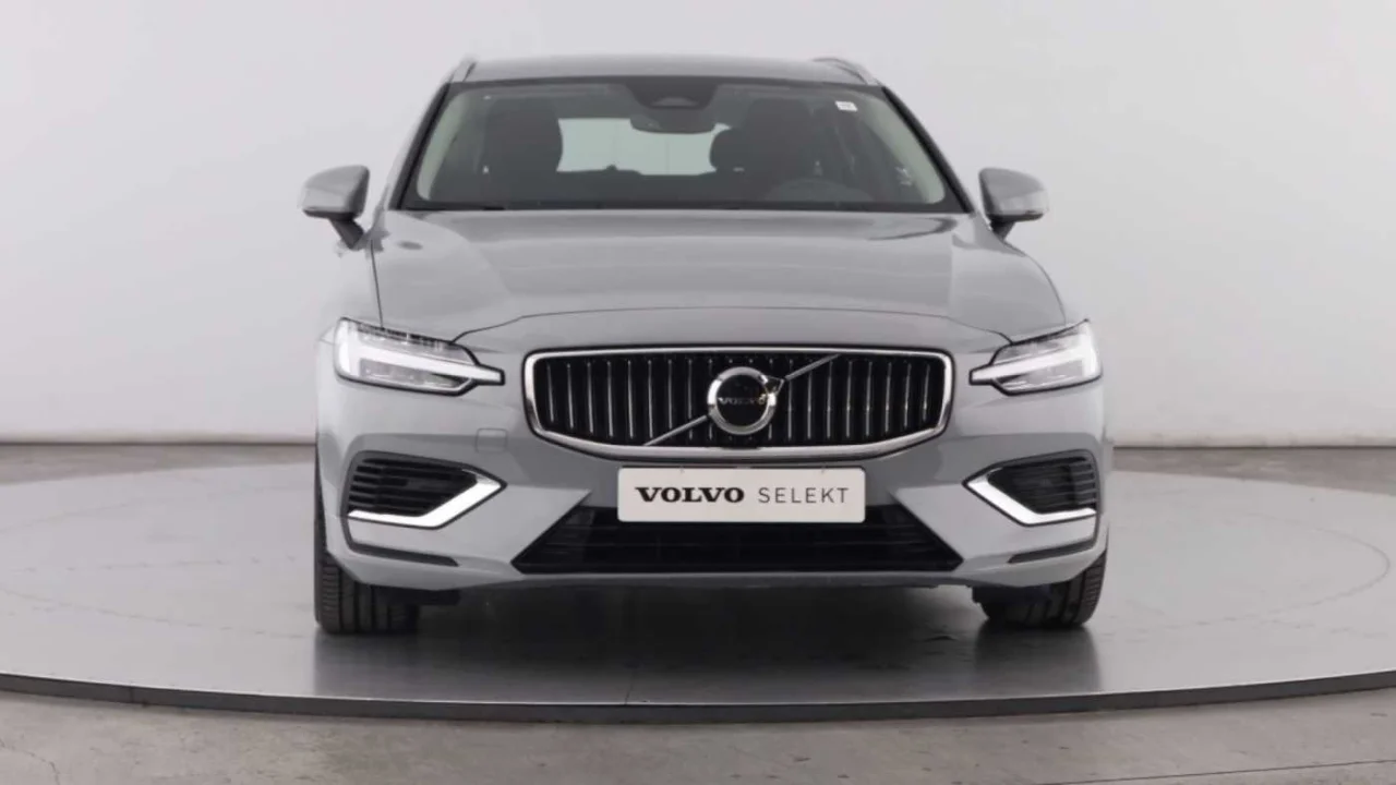 Volvo V60 T6 Core PHEV 12