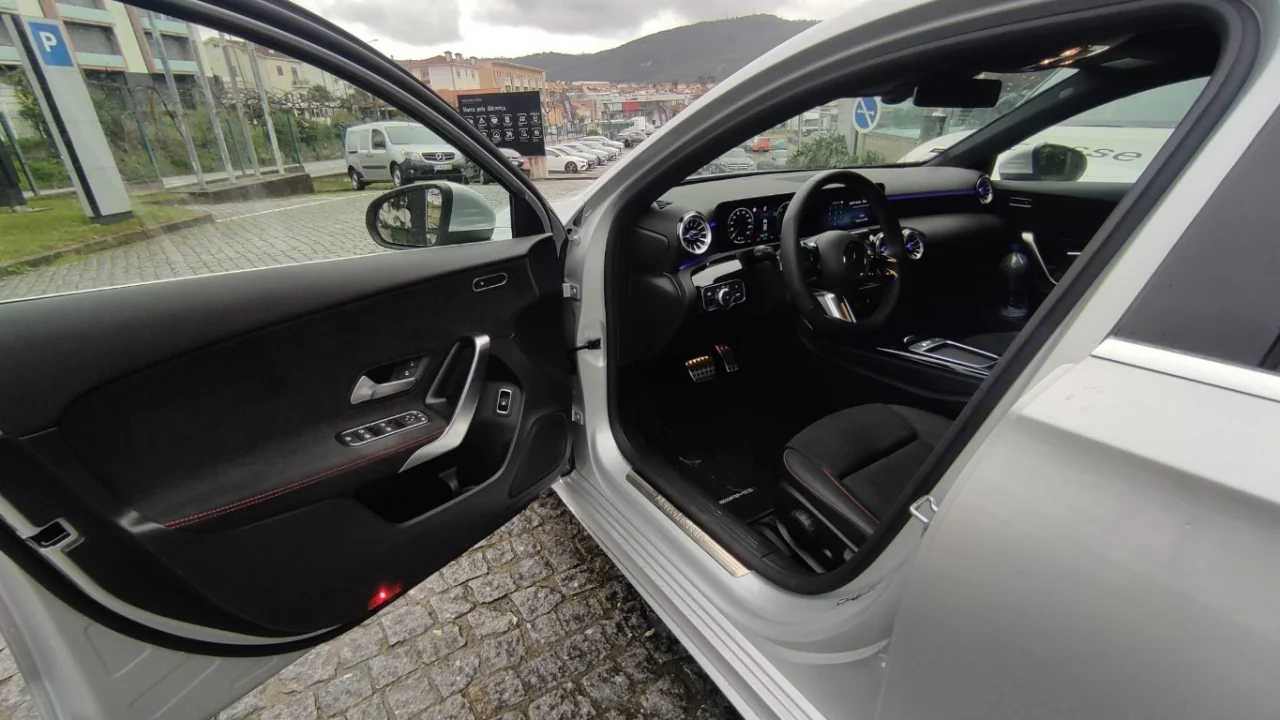 Mercedes A 250e AMG Auto 3