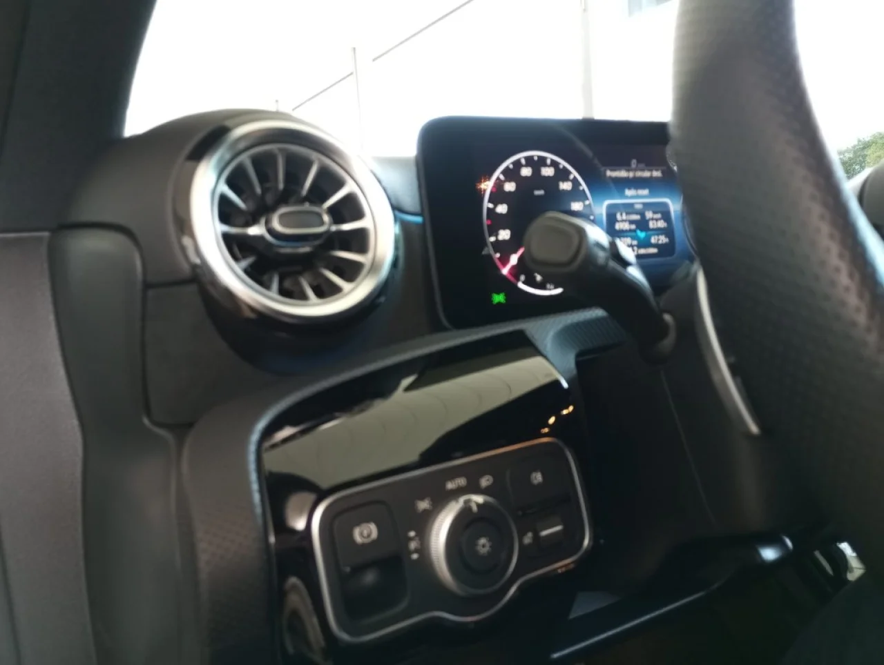 Mercedes A 250e AMG Auto 3